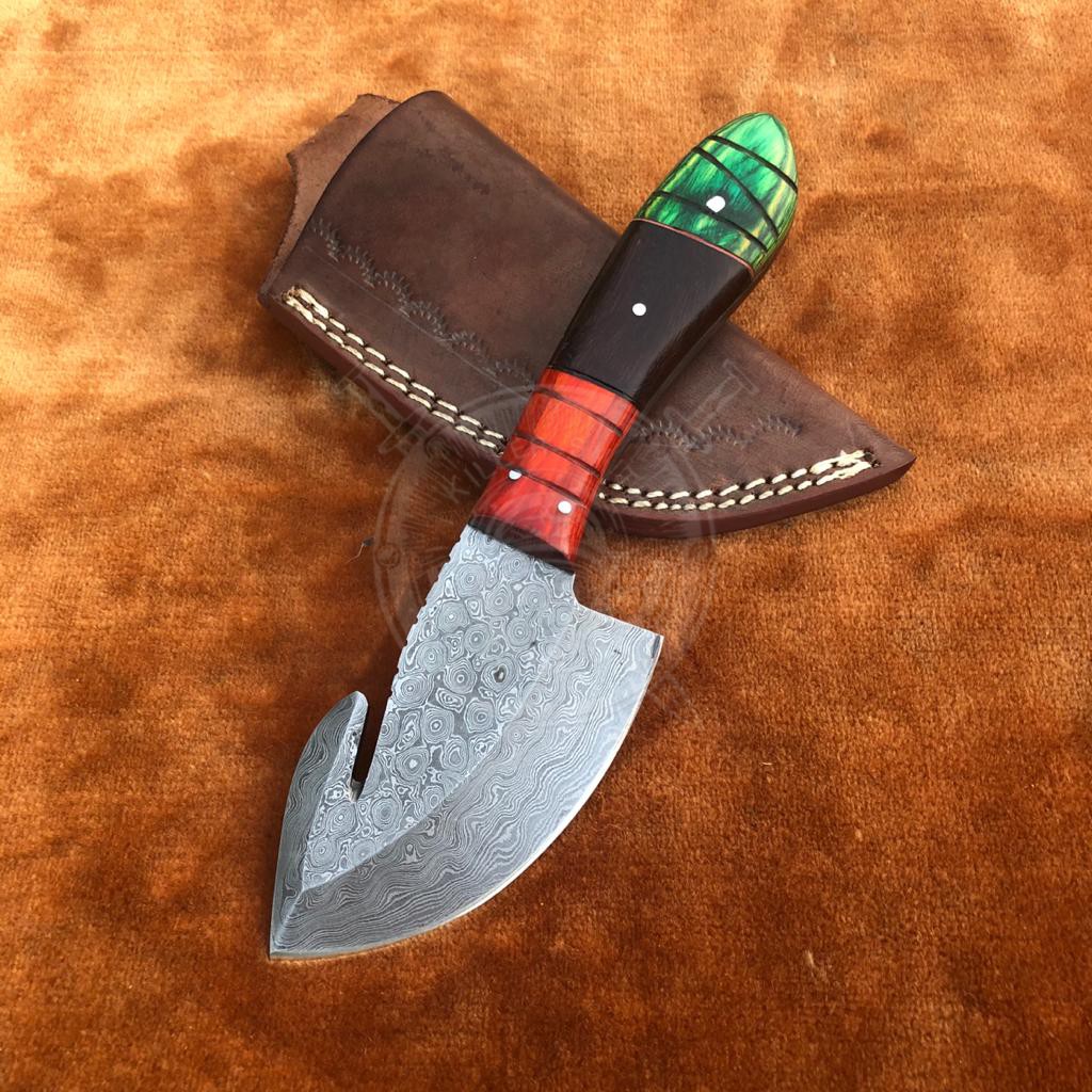 Artisan Crafted Damascus Steel Guthook Skinning Knife