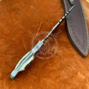Stunning Custom Hand Forged Damascus Steel Survival Tracker With Leather Sheath - Image 4