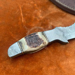 Stunning Custom Hand Forged Damascus Steel Survival Tracker With Leather Sheath - Image 6