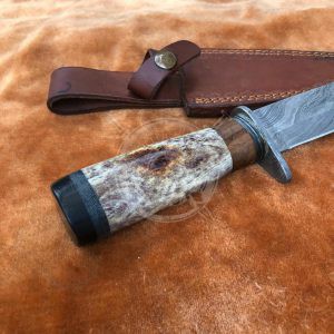 Handmade Damascus Hunting Knife With Handcrafted Leather Sheath - Image 3